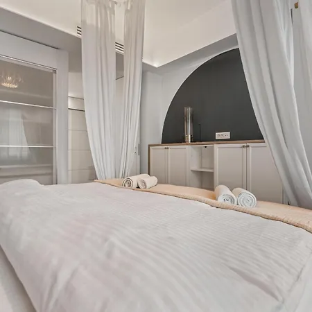 Designer 1br With Terrace In Cotroceni Apartment *